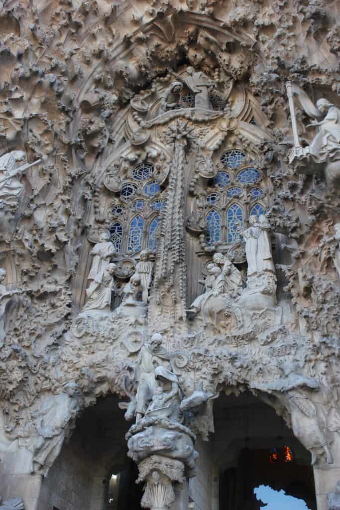 3 day itinerary in Barcelona: Local Guide 11 Intricate stone carvings and stained glass.
