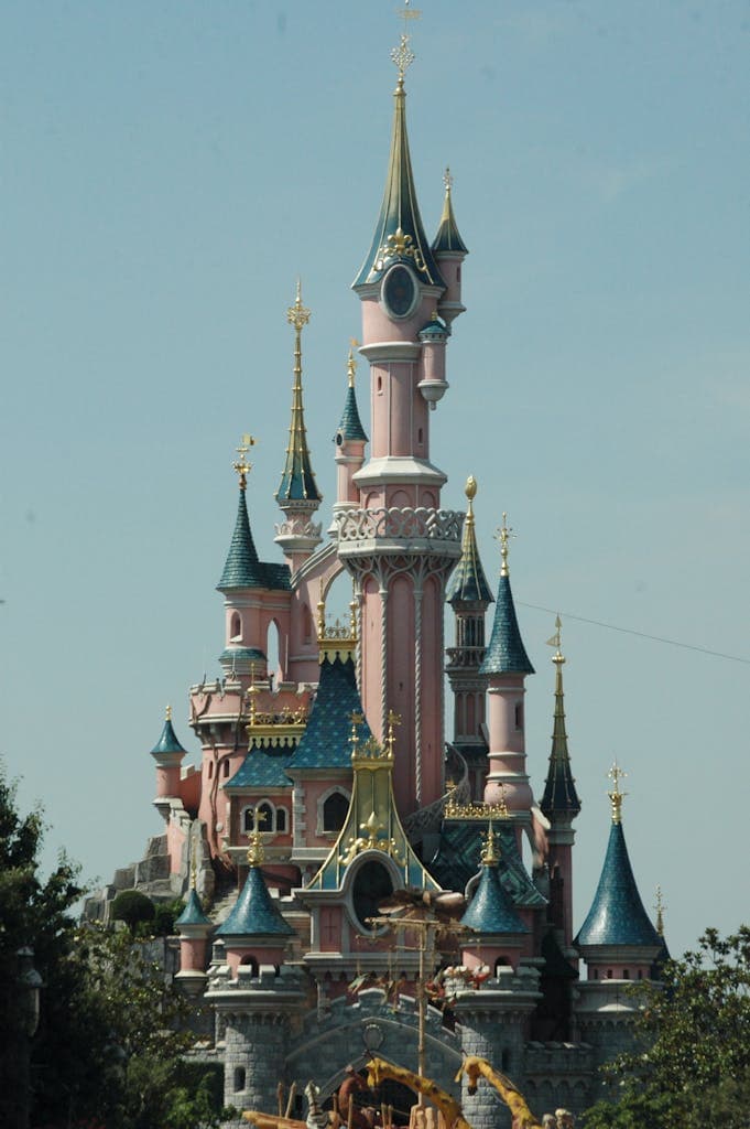 Things to Do in Paris with Teenagers 7 Stunning view of Sleeping Beauty Castle at Disneyland Paris, an iconic fairy tale landmark and one of the best things to do in paris with teenagers.