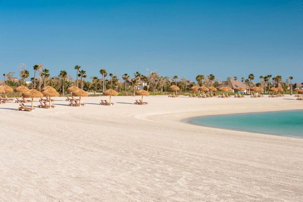 Where to Stay in Doha, Qatar: Transit, City & Beach Hotels 1 beautiful sand beach at banana island resort in doha qatar
