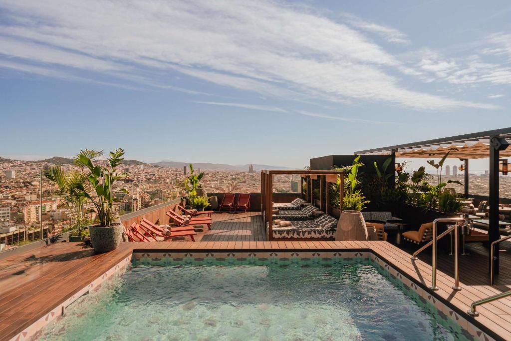 Top Barcelona Hotels with Rooftop Pool 5 rooftop pool and terrace at Nobu Hotel Barcelona, one of the top Barcelona hotels with rooftop pool
