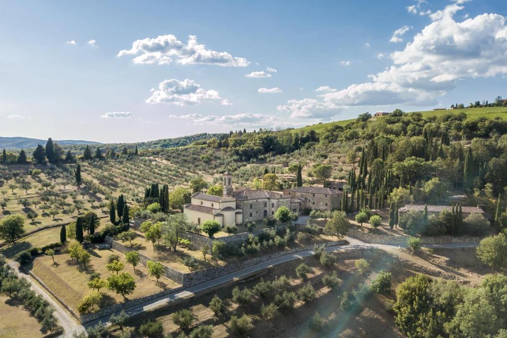 7 Best Agriturismos in Tuscany 30 sky view pieve aldina best agriturismos in tuscany